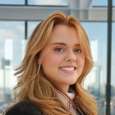 A headshot of Jess Cummings